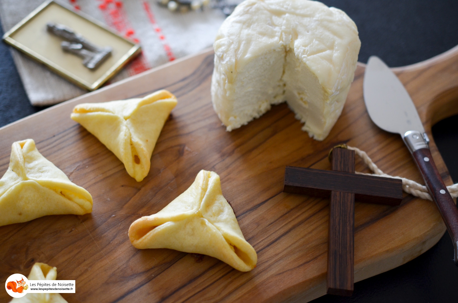 Bonnet De Moines Fromage Cremeux Saint Michel Mirabelle (7 Sur 7) Bonnet De Moines Fromage Cremeux Saint Michel Mirabelle (7 Sur 7)