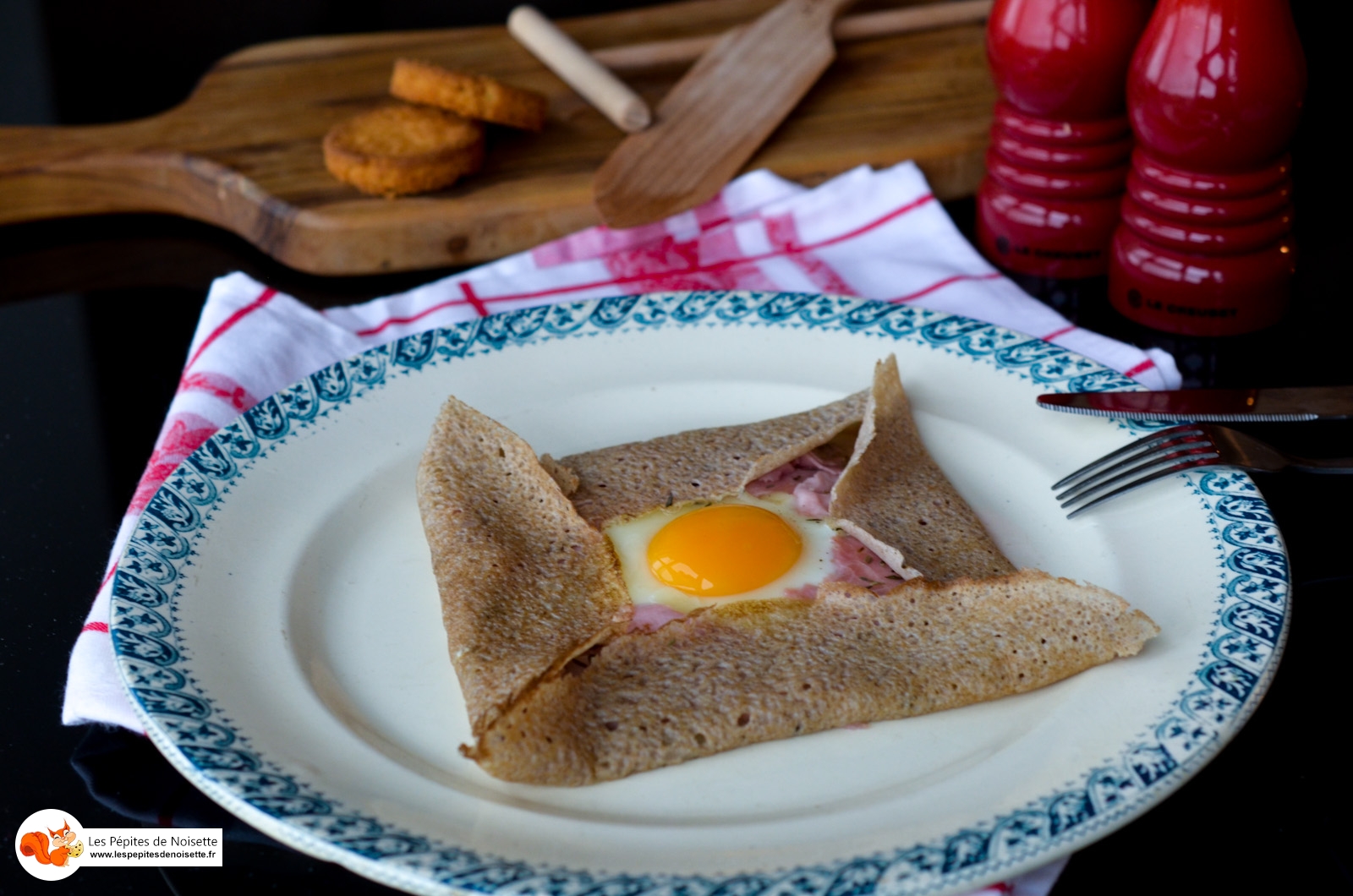 Galette Complete Deluxe Noisette (8 Sur 8) Galette Complete Deluxe Noisette (8 Sur 8)