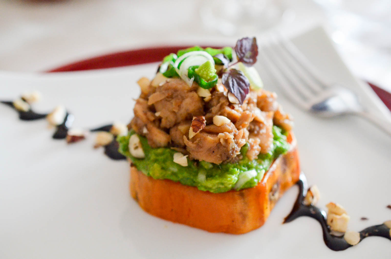 Emietté Poulet Caramélisé Patate Douce Avocat Noisettes (10 Sur 11) Emietté Poulet Caramélisé Patate Douce Avocat Noisettes (10 Sur 11)