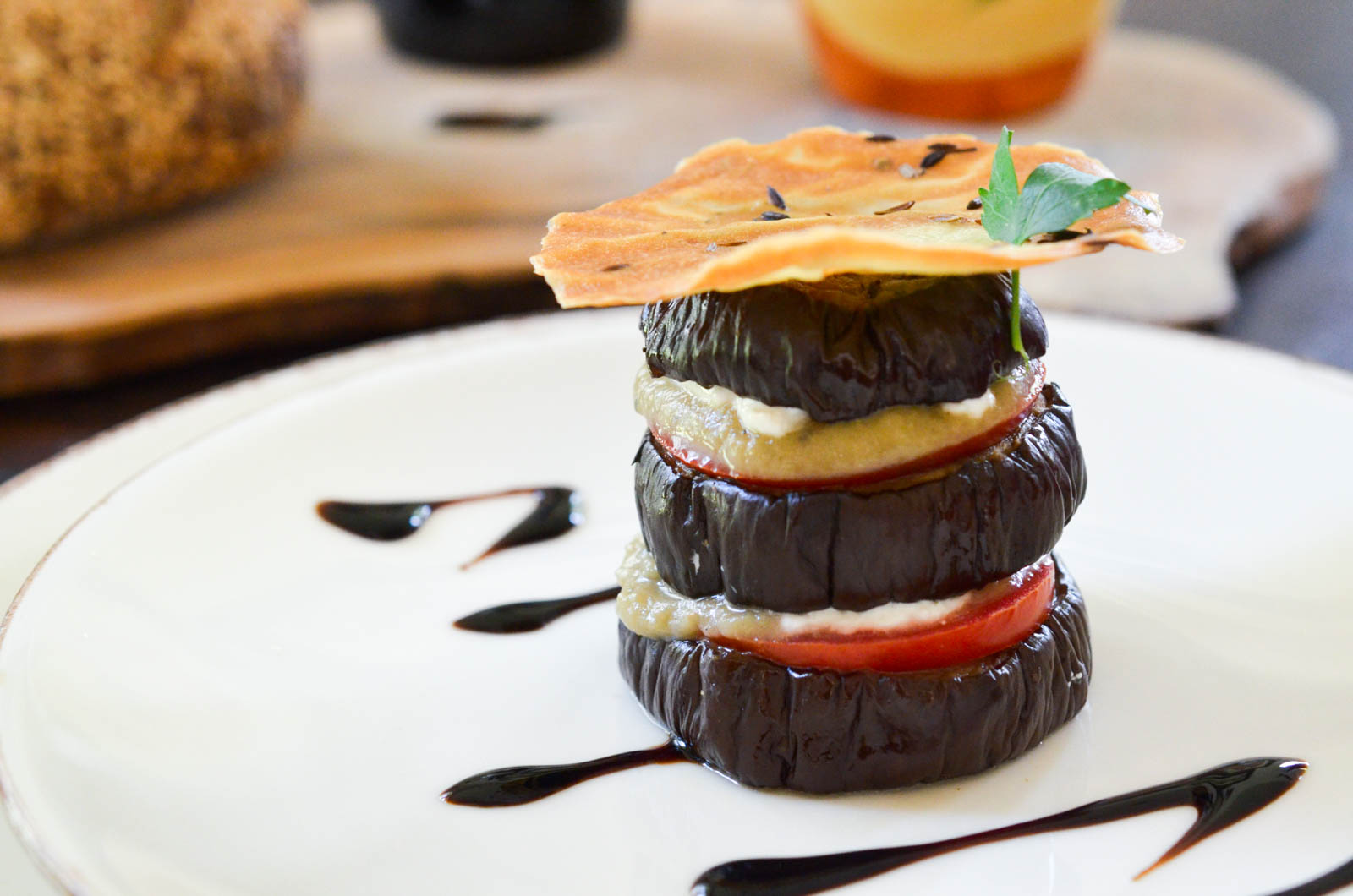 Millefeuille Aubergines Burrata Caviar Tuiles (7 Sur 7) Millefeuille Aubergines Burrata Caviar Tuiles (7 Sur 7)