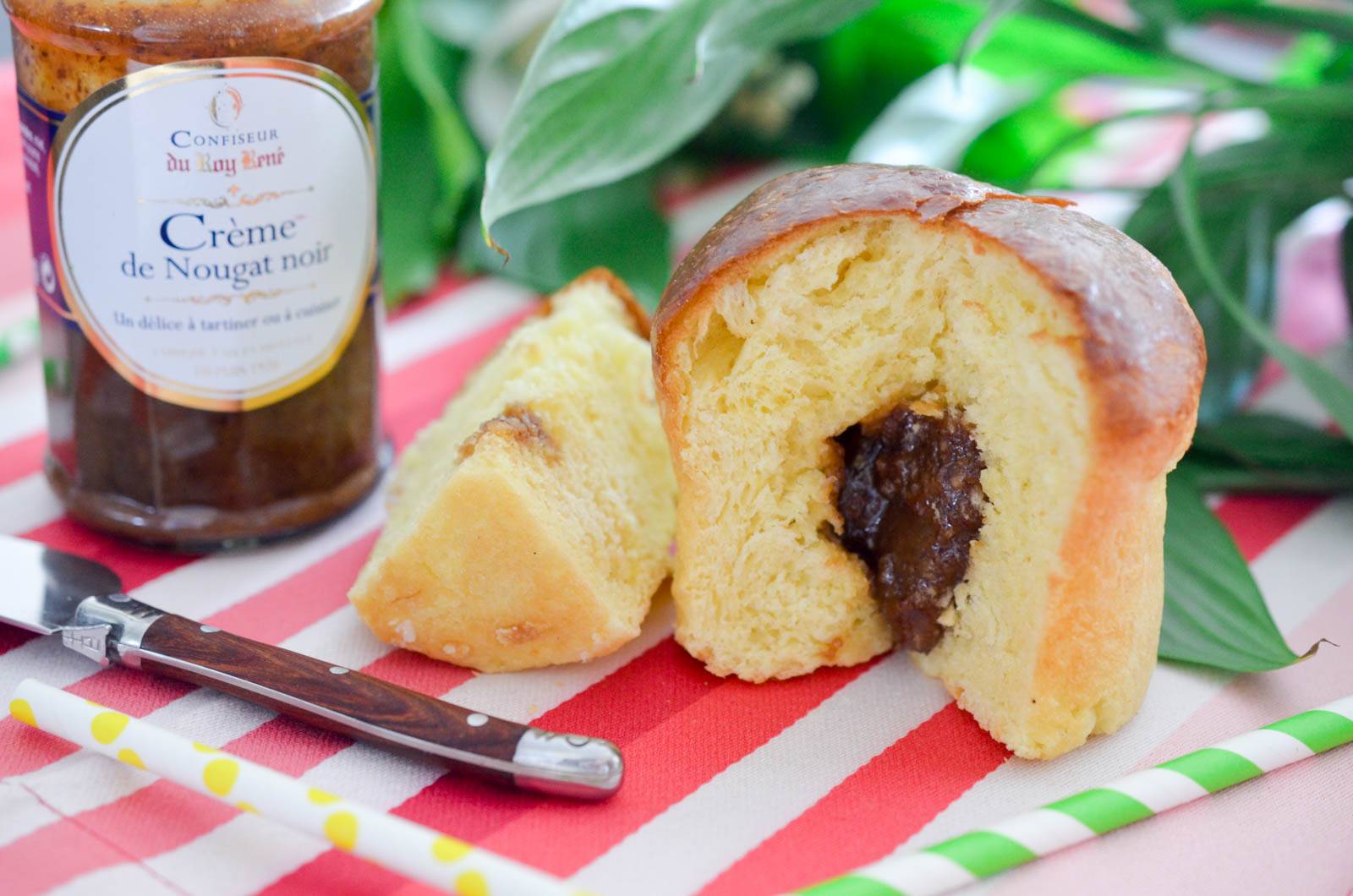 Brioche Crème Nougat Noir Roy René Confiseur (3 Sur 3) Brioche Crème Nougat Noir Roy René Confiseur (3 Sur 3)