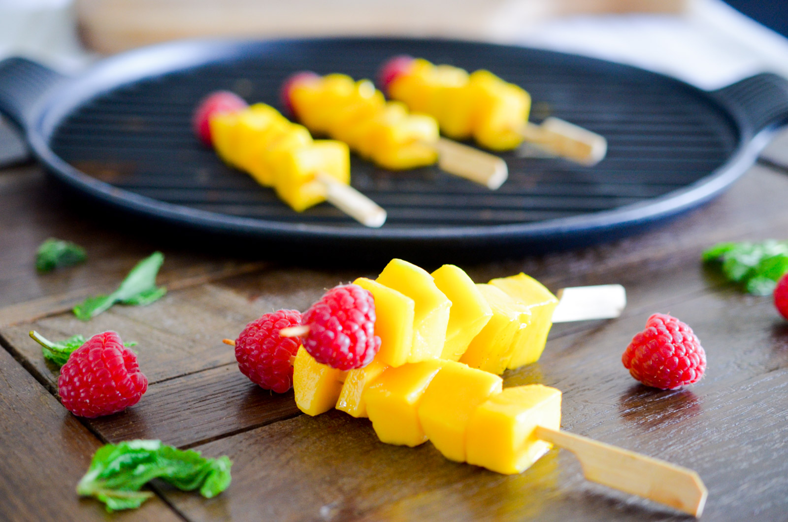 Brochettes Mangue Miel Framboise (4 Sur 5) Brochettes Mangue Miel Framboise (4 Sur 5)