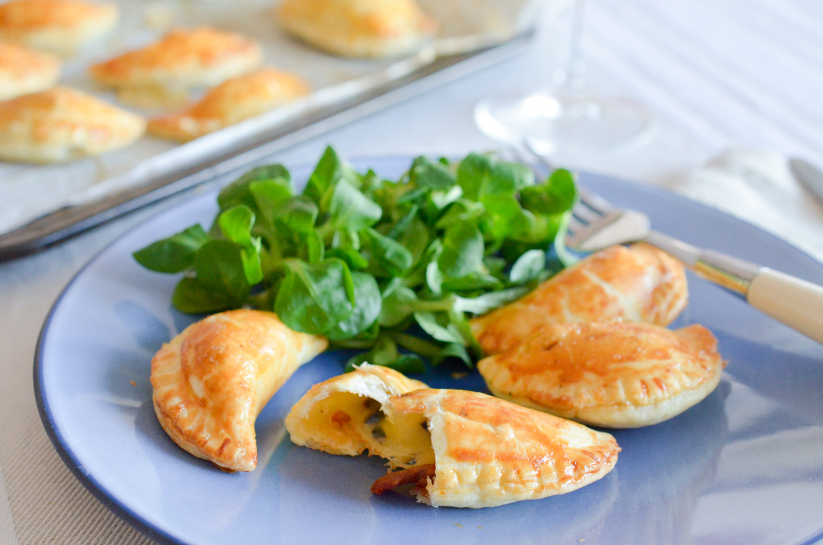 Chaussons Reblochon Tomates Sechees (10 Sur 11) Chaussons Reblochon Tomates Sechees (10 Sur 11)