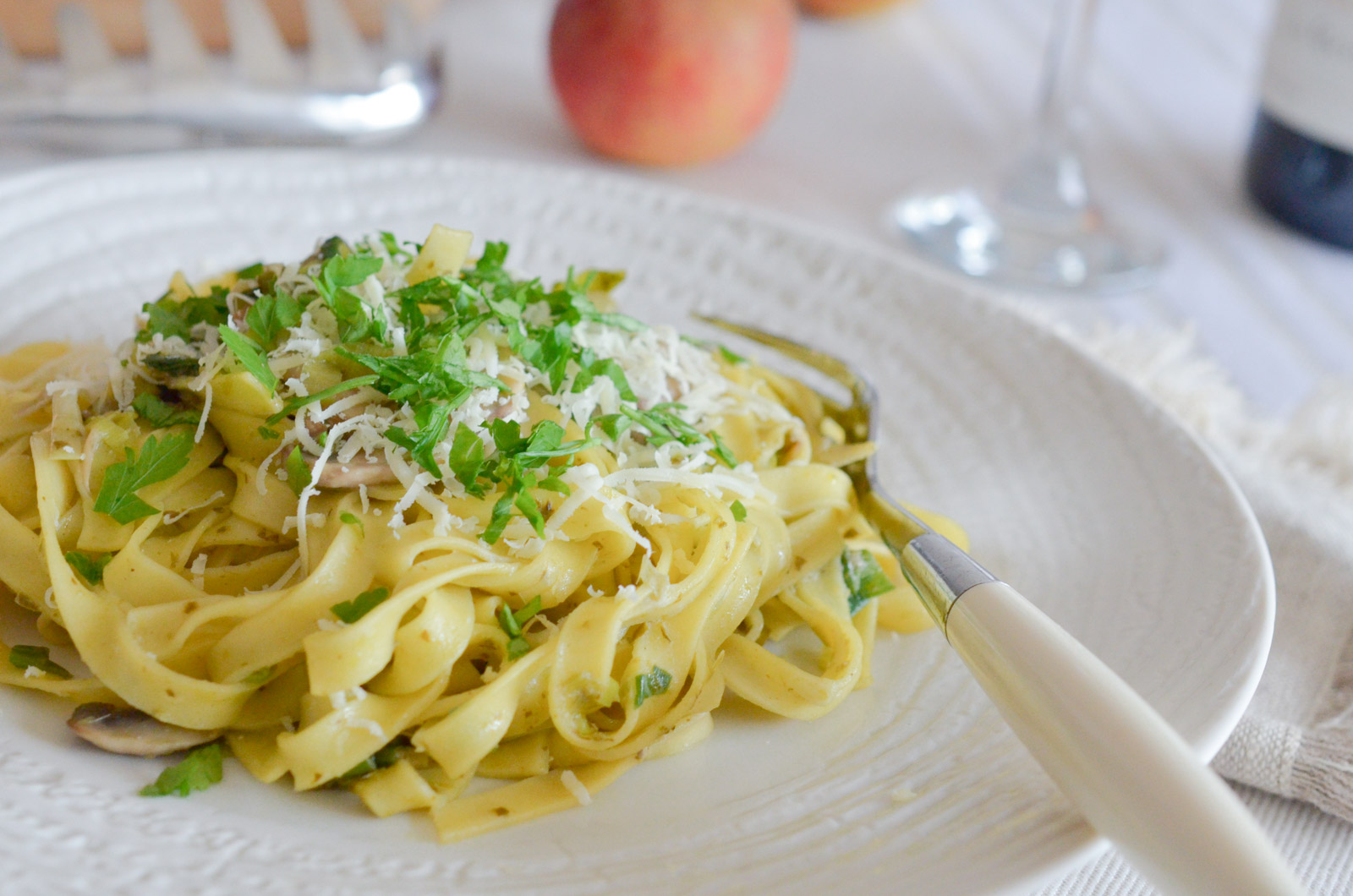 Tagliatelles Poireaux Pesto Champignons (5 Sur 5) Tagliatelles Poireaux Pesto Champignons (5 Sur 5)
