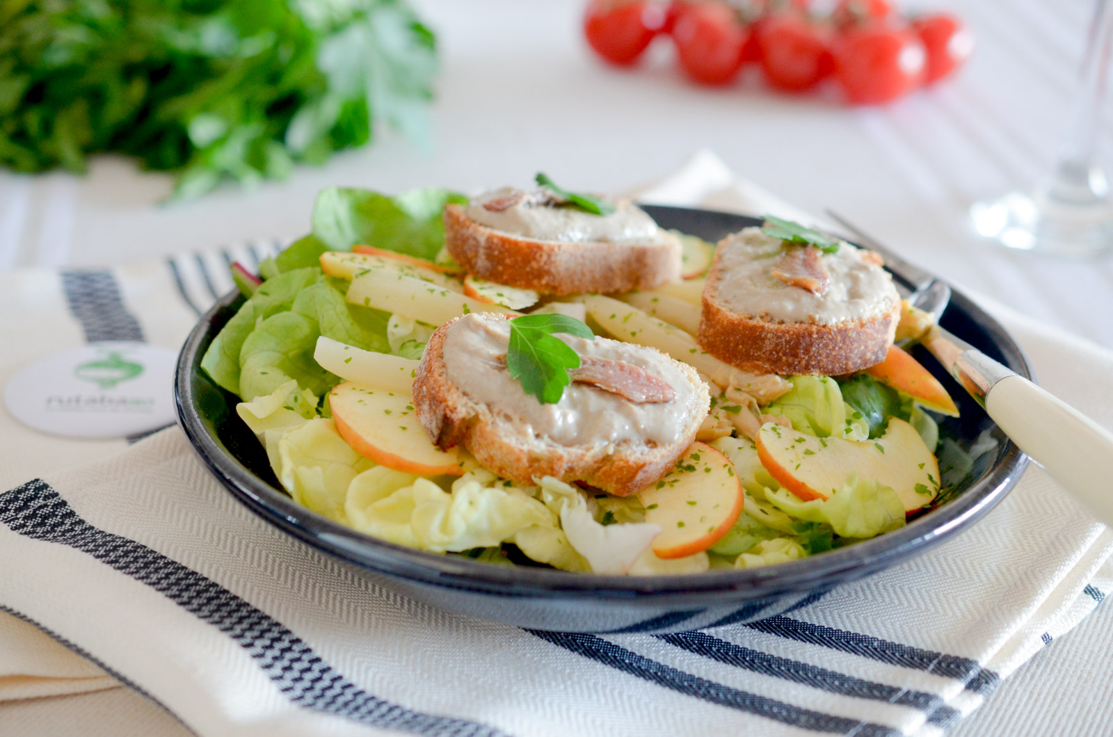 Salade Toasts Anchoiade Maison (7 Sur 7) Salade Toasts Anchoiade Maison (7 Sur 7)